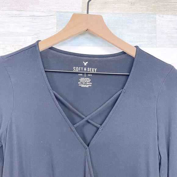 American Eagle Soft & Sexy Bell Sleeve Cut Out Top Black Mock Wrap Womens XS - Picture 2 of 7